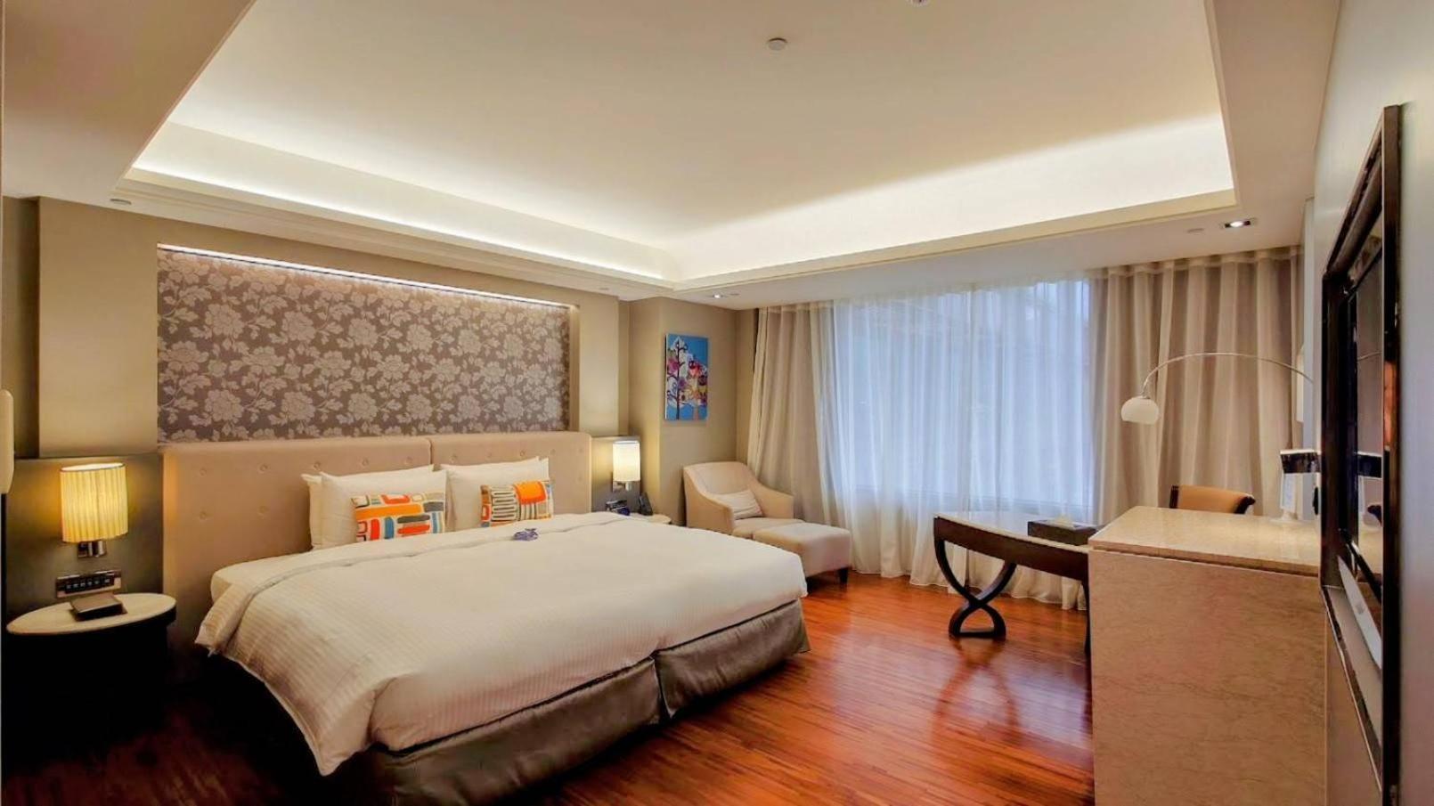 S Aura Hotel Taipei Eksteriør billede