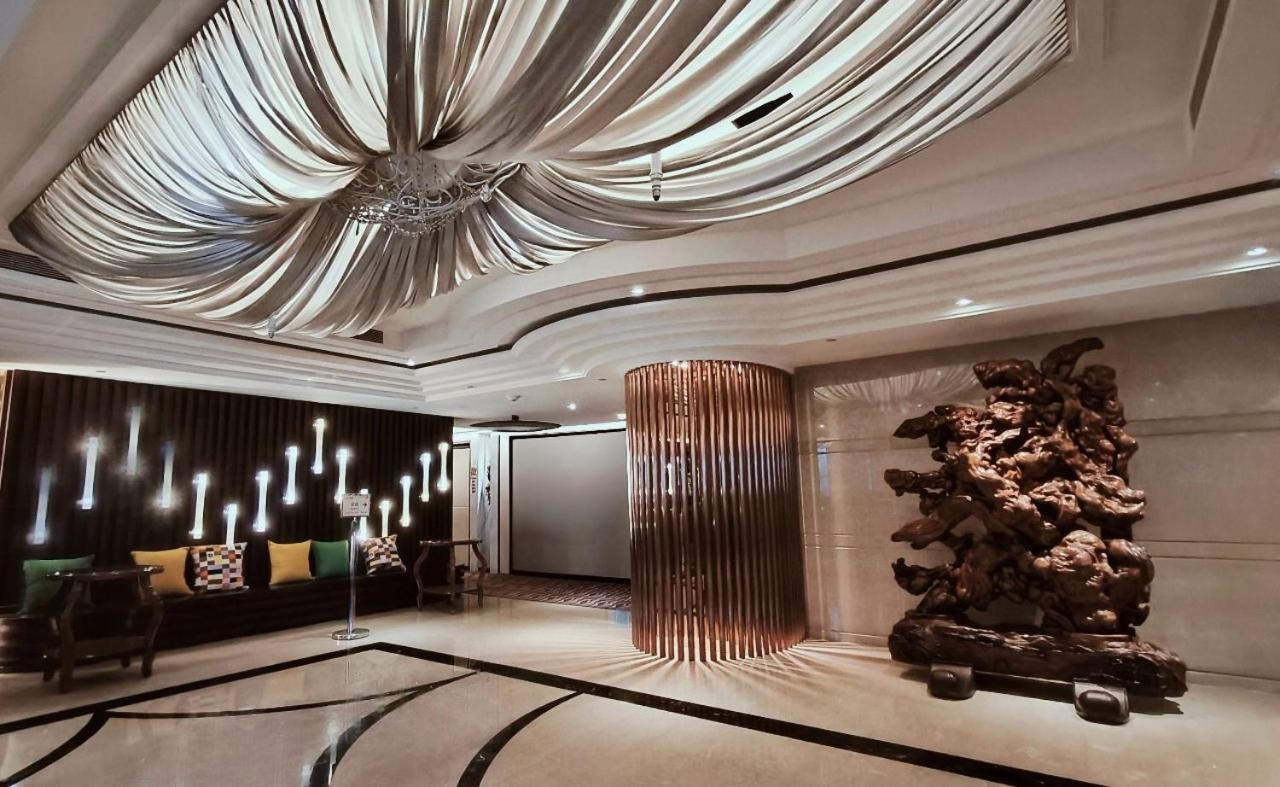 S Aura Hotel Taipei Eksteriør billede