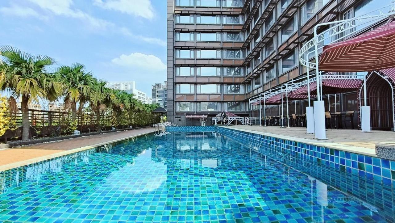 S Aura Hotel Taipei Eksteriør billede